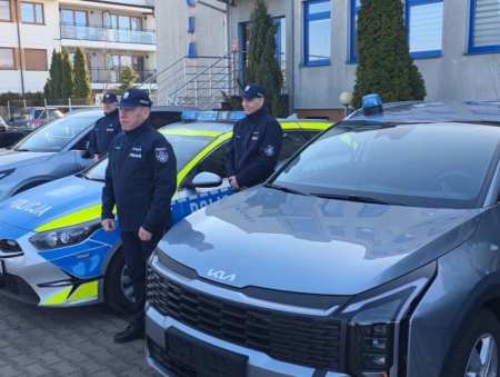 Trzy nowe radiowozy dla policji