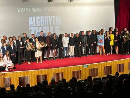 O cenie widzialności w epoce cyfrowej