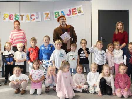 Miś Paddington i Tygrysek w bibliotece